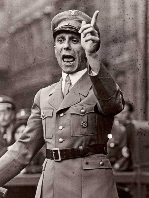 goebbels-600x798
